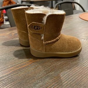 UGG size 2/3 Toddler